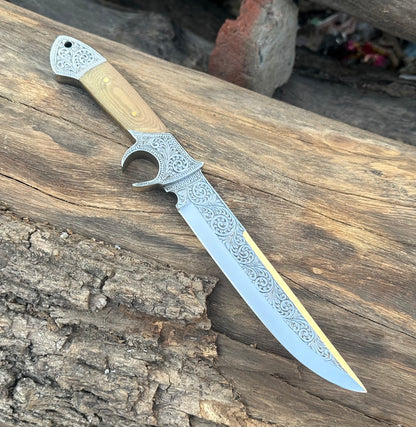 Custom Hunting Knife Hand Engraved Full Tang Knife With Sheath