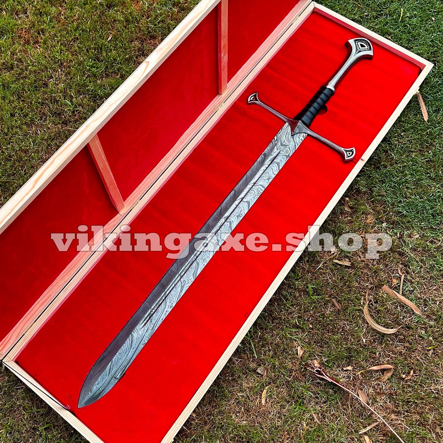 Handmade Sword King Aragorn Sword Damascus Steel Blade Sword With Leather Sheath And Wooden Box