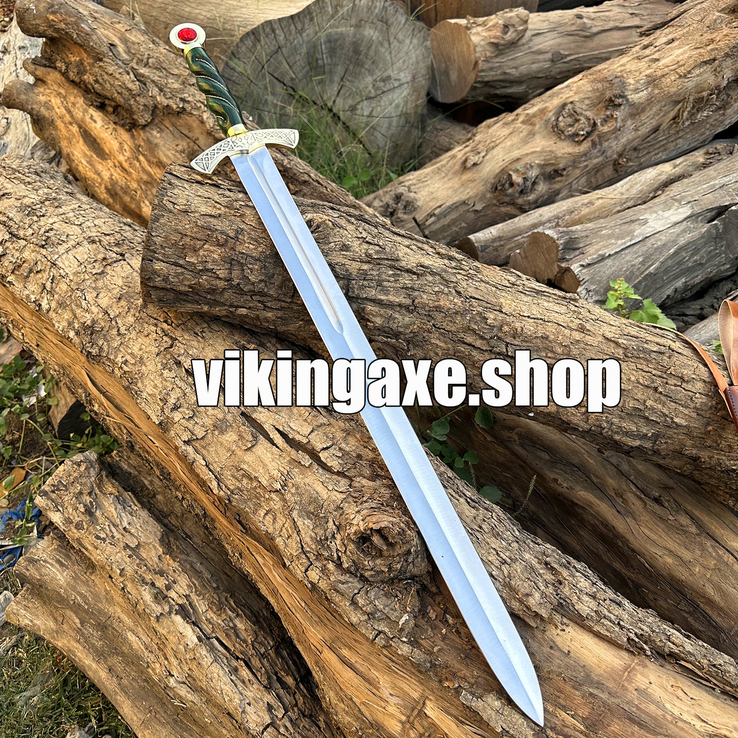 Goldryn Style Replica Sword High Carbone Steel Blade Brass Guard And Red Gemstone Pommel With Leather Sheath